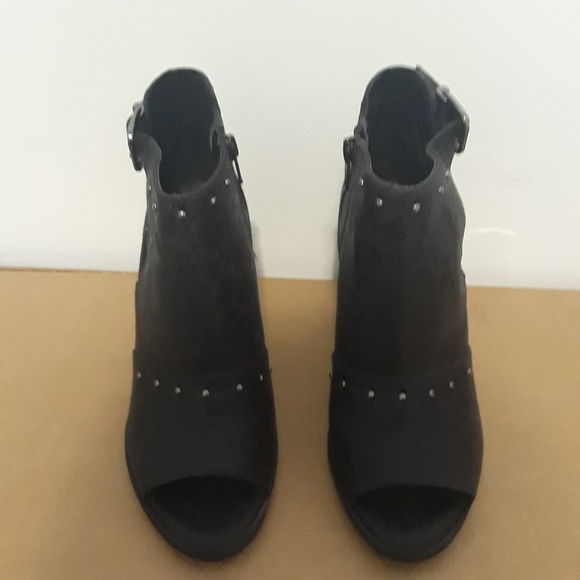 Booties - Picture 3 of 4